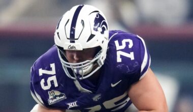 Kansas State Wildcats offensive lineman Sam Hecht