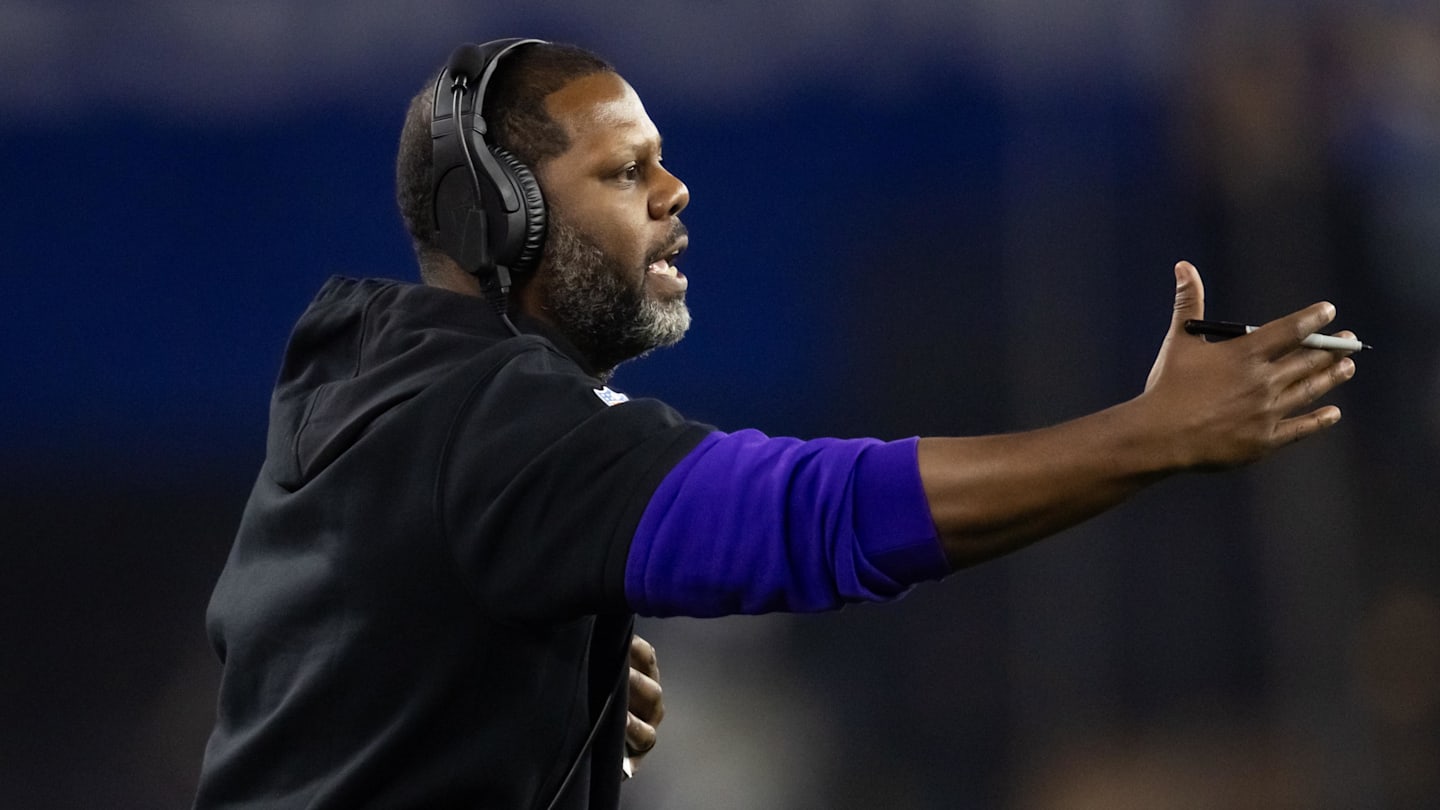 Washington Commanders defensive coordinator Daronte Jones