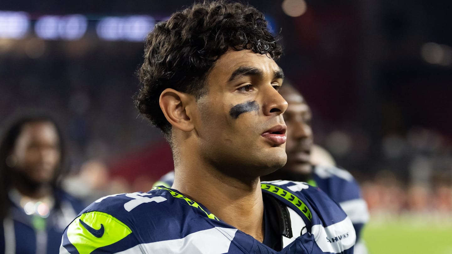 Seattle Seahawks LB Chazz Surratt