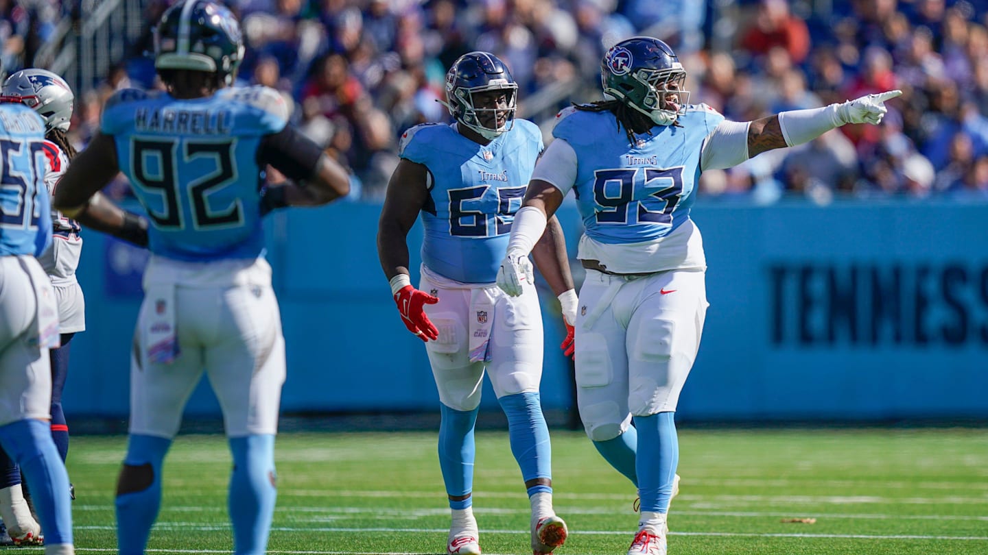 Tennessee Titans defensive tackle T'Vondre Sweat (93) celebrates sacking New England Patriots quarterback Drake Maye (10) during the fourth quarter at Nissan Stadium in Nashville, Tenn., Sunday, Oct. 19, 2025.