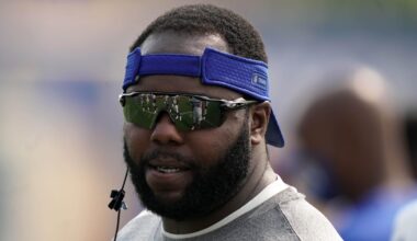 Washington Commanders defensive line coach Eric Henderson