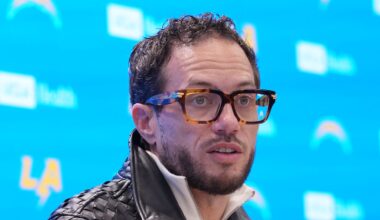 Chargers offensive coordinator Mike McDaniel