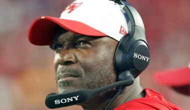 Tampa Bay Buccaneers head coach Todd Bowles will love what Jay Glazer said about a potential offseason addition. (Mandatory Credit: Kim Klement Neitzel-Imagn Images)