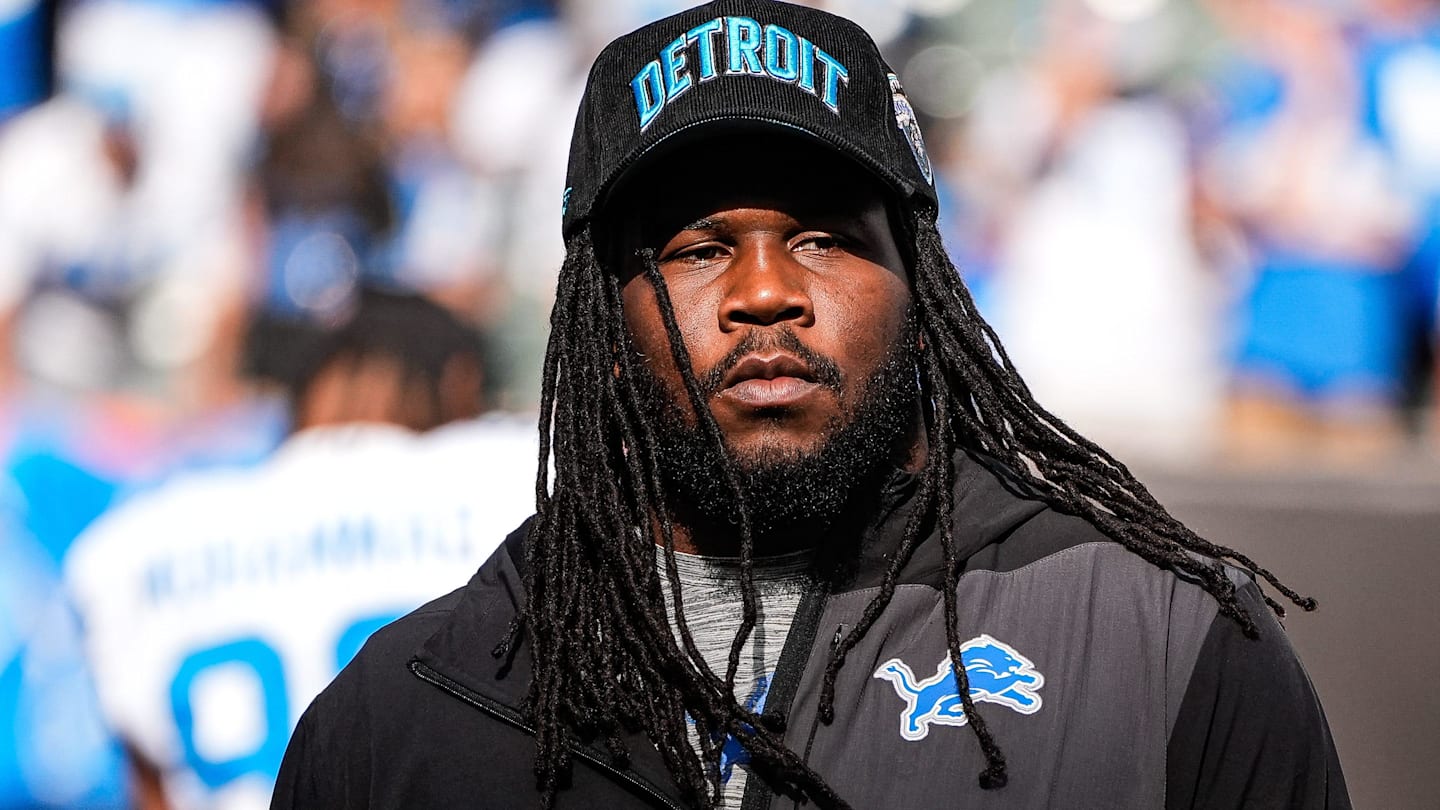 Detroit Lions defensive tackle Alim McNeill (54) watches warmup ahead of the Cincinnati Bengals game at Paycor Stadium in Cincinnati on Sunday, Oct. 5, 2025.