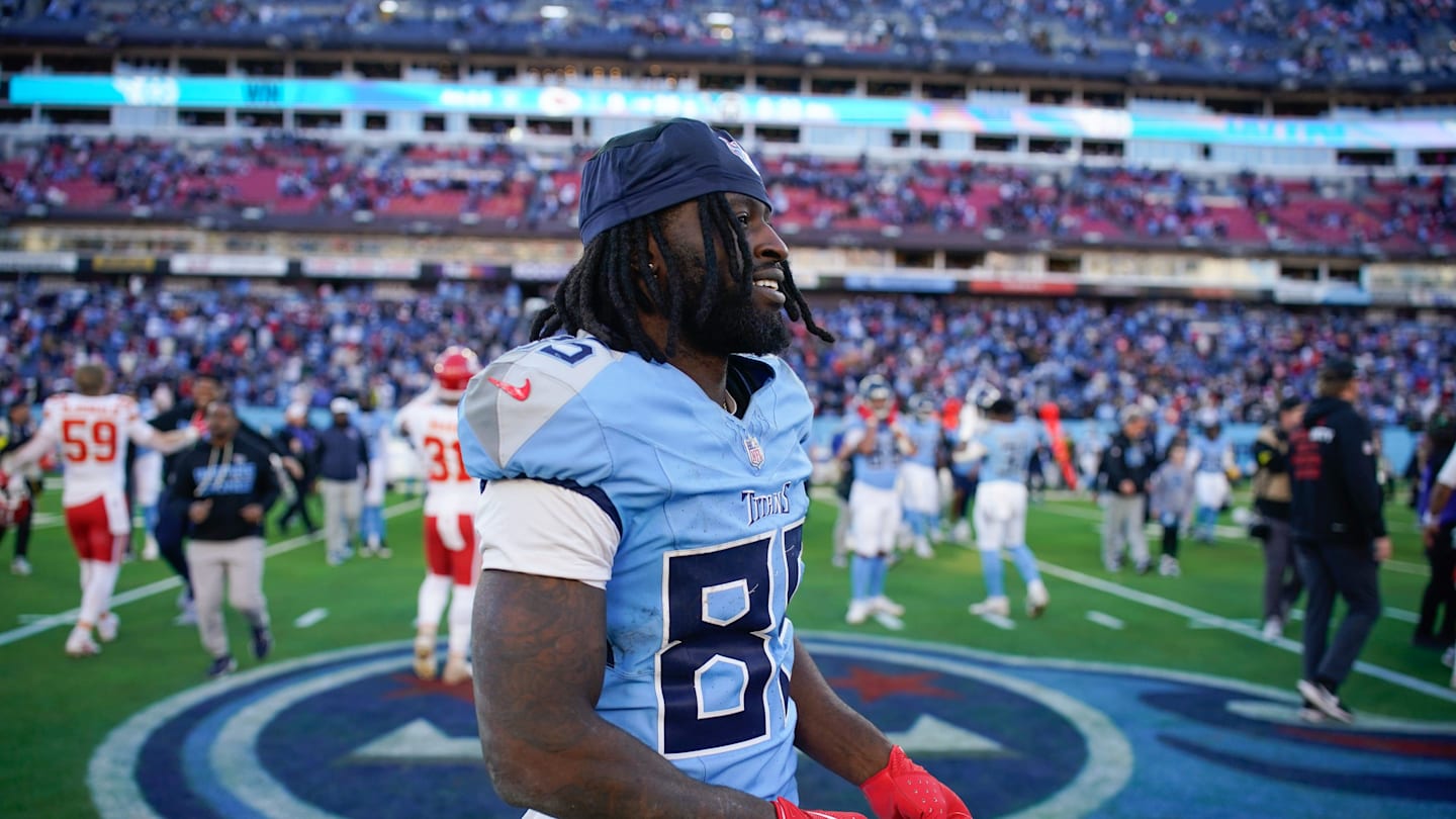 Tennessee Titans tight end Chig Okonkwo (85) smiles after the victory over the Kansas City Chiefs at Nissan Stadium in Nashville, Tenn., Sunday, Dec. 21, 2025.