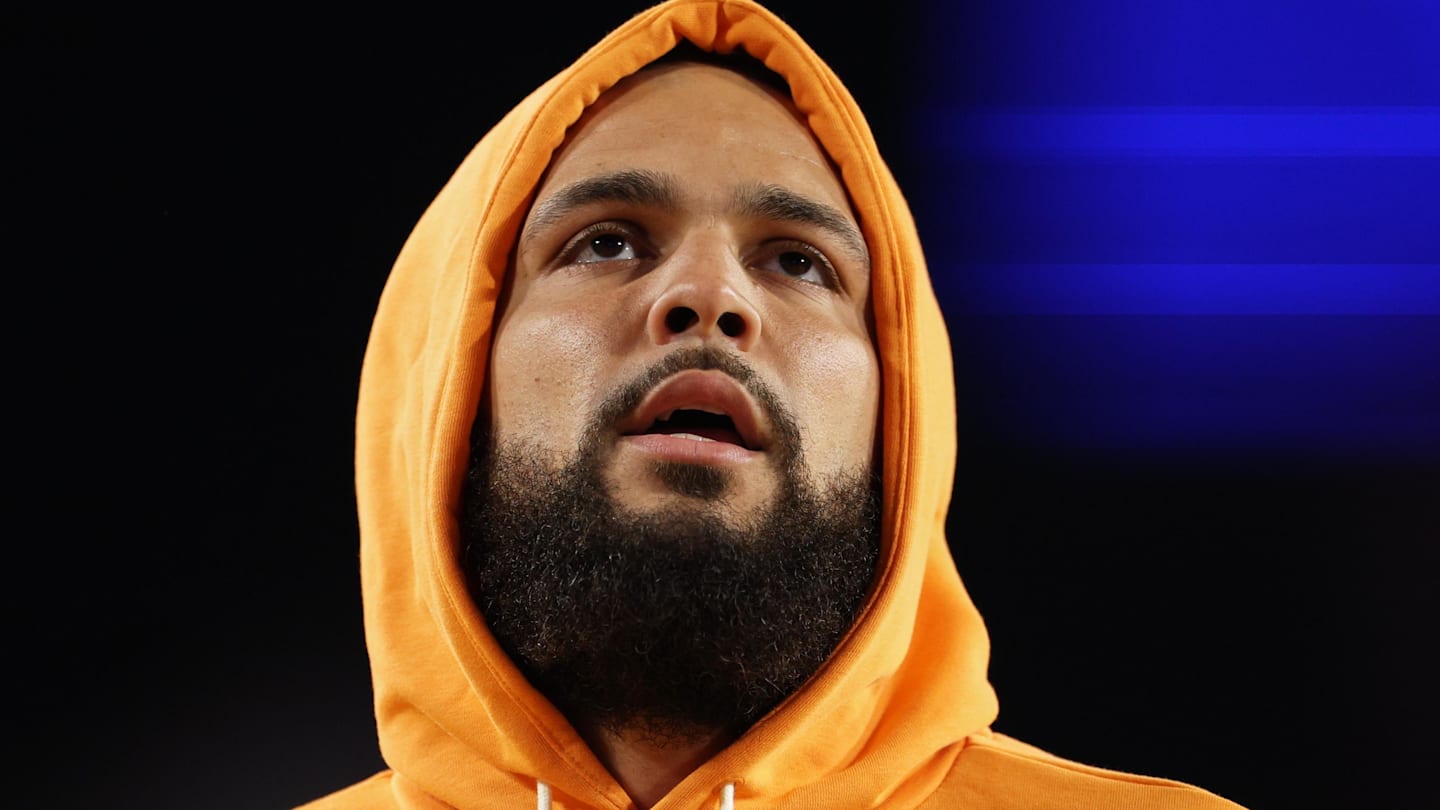 Tampa Bay Buccaneers fans are hoping Mike Evans returns in 2026, but another team has a second chance at stealing him away.