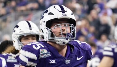 Kansas State Wildcats center Sam Hecht