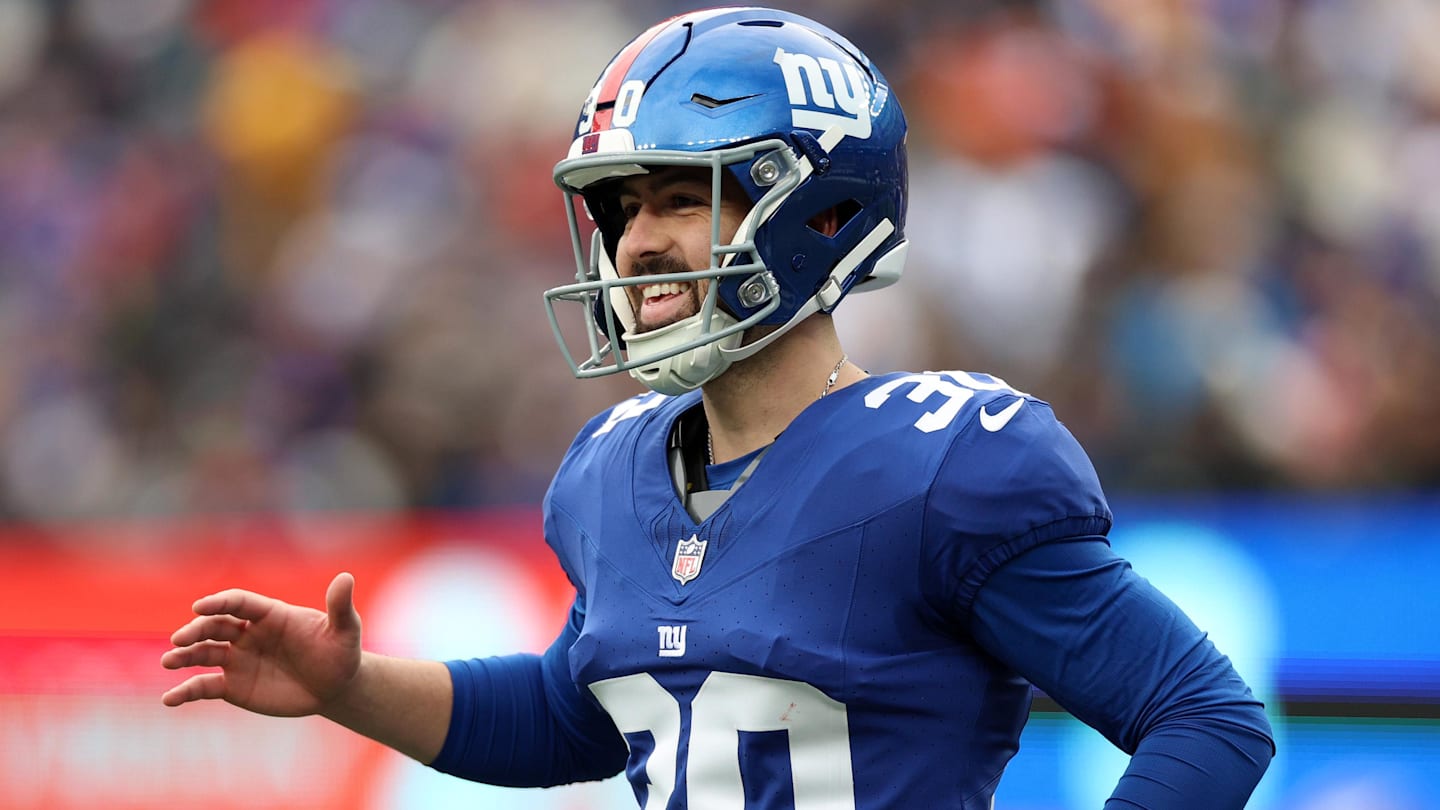 New York Giants - kicker Ben Sauls