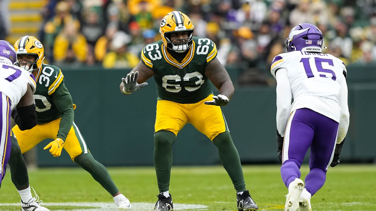 Nov 23, 2025; Green Bay, Wisconsin, USA;  Green Bay Packers offensive tackle Rasheed Walker (63) during the game against the Minnesota Vikings at Lambeau Field. Mandatory Credit: Jeff Hanisch-Imagn Images