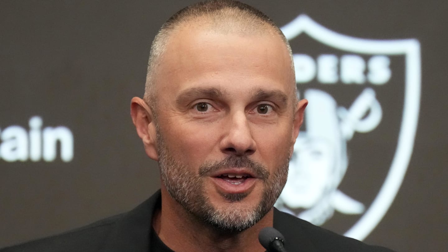 What the Raiders’ Offseason Crossroads Really Boils Down To