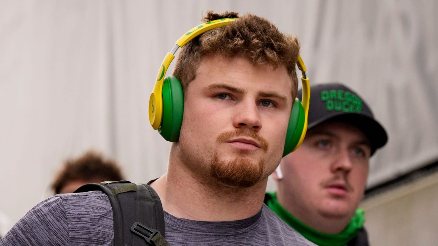 Get to Know All Nine of the Oregon Ducks Invited to the NFL Combine