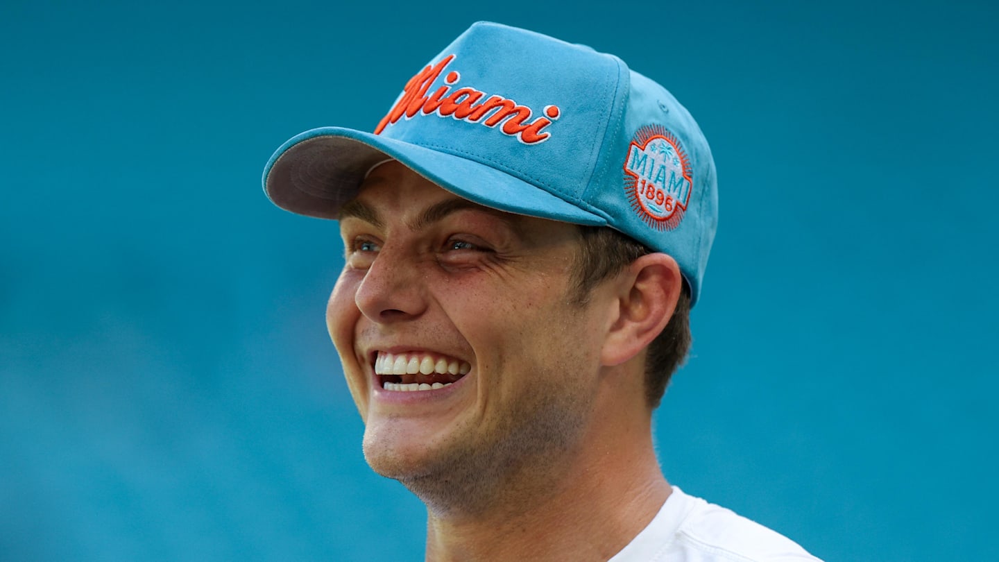 Miami Dolphins quarterback Zach Wilson