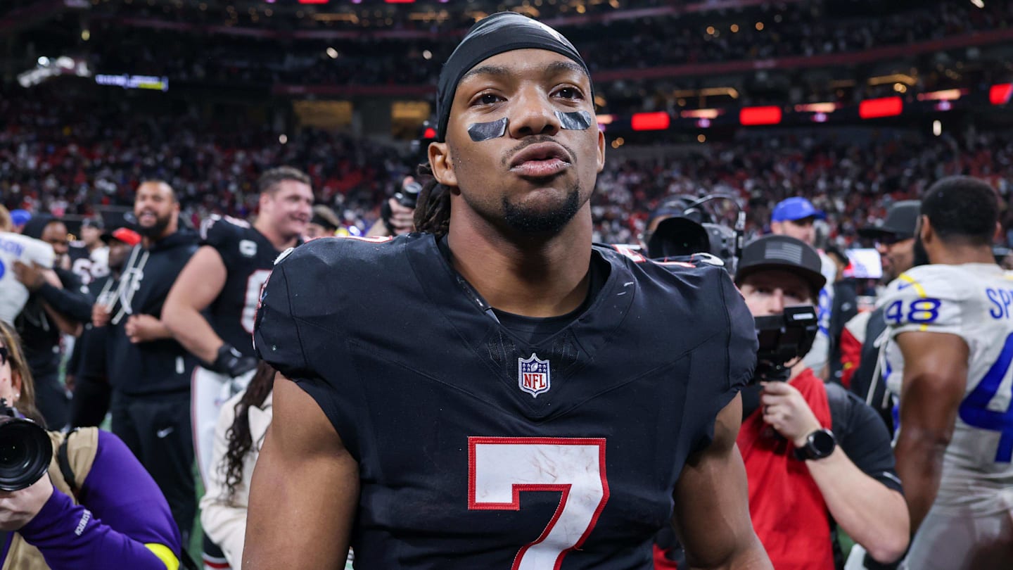 Advanced Stat Reveals How Good Falcons' Bijan Robinson's Season Was