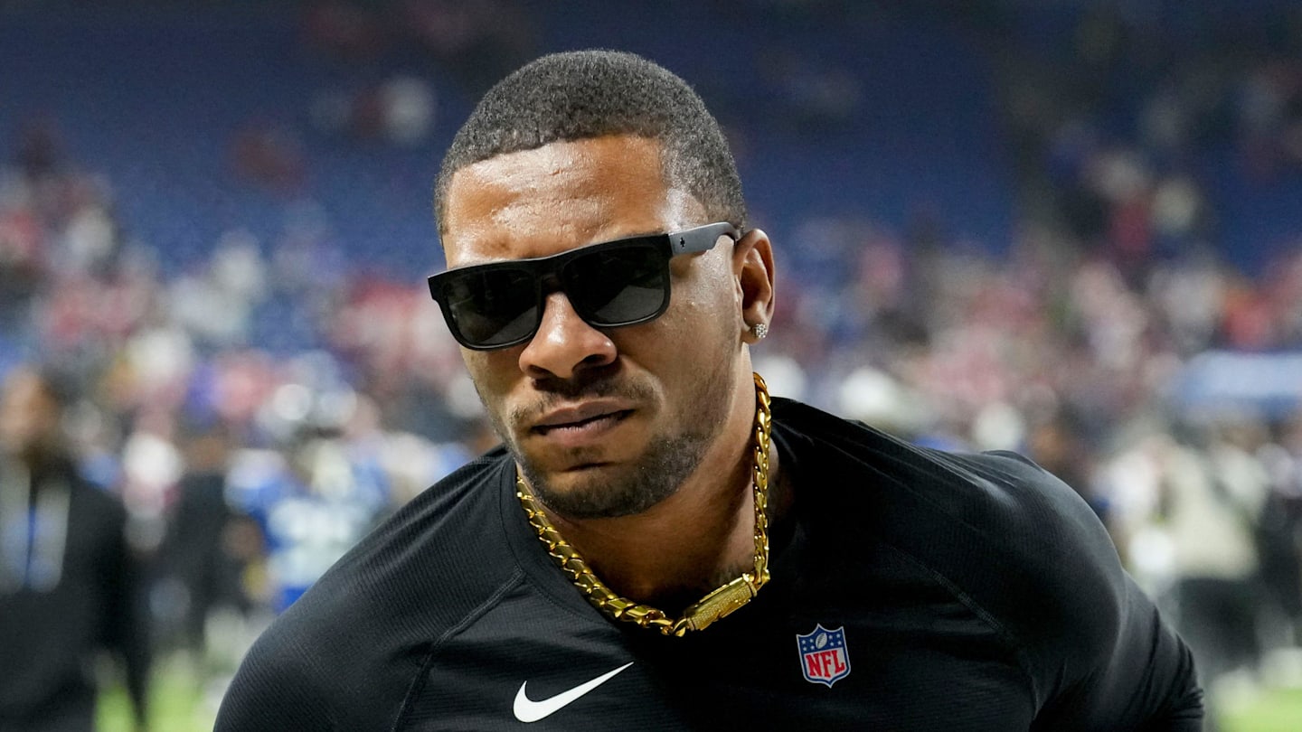 Indianapolis Colts quarterback Anthony Richardson leaves the field