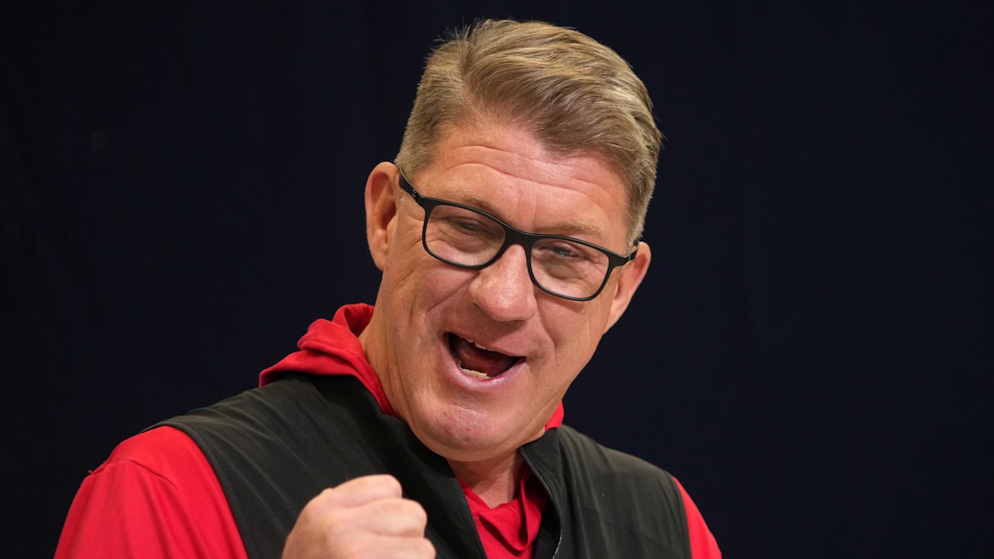 NFL Draft Expert Projects Dream Round 1 Scenario for Buccaneers