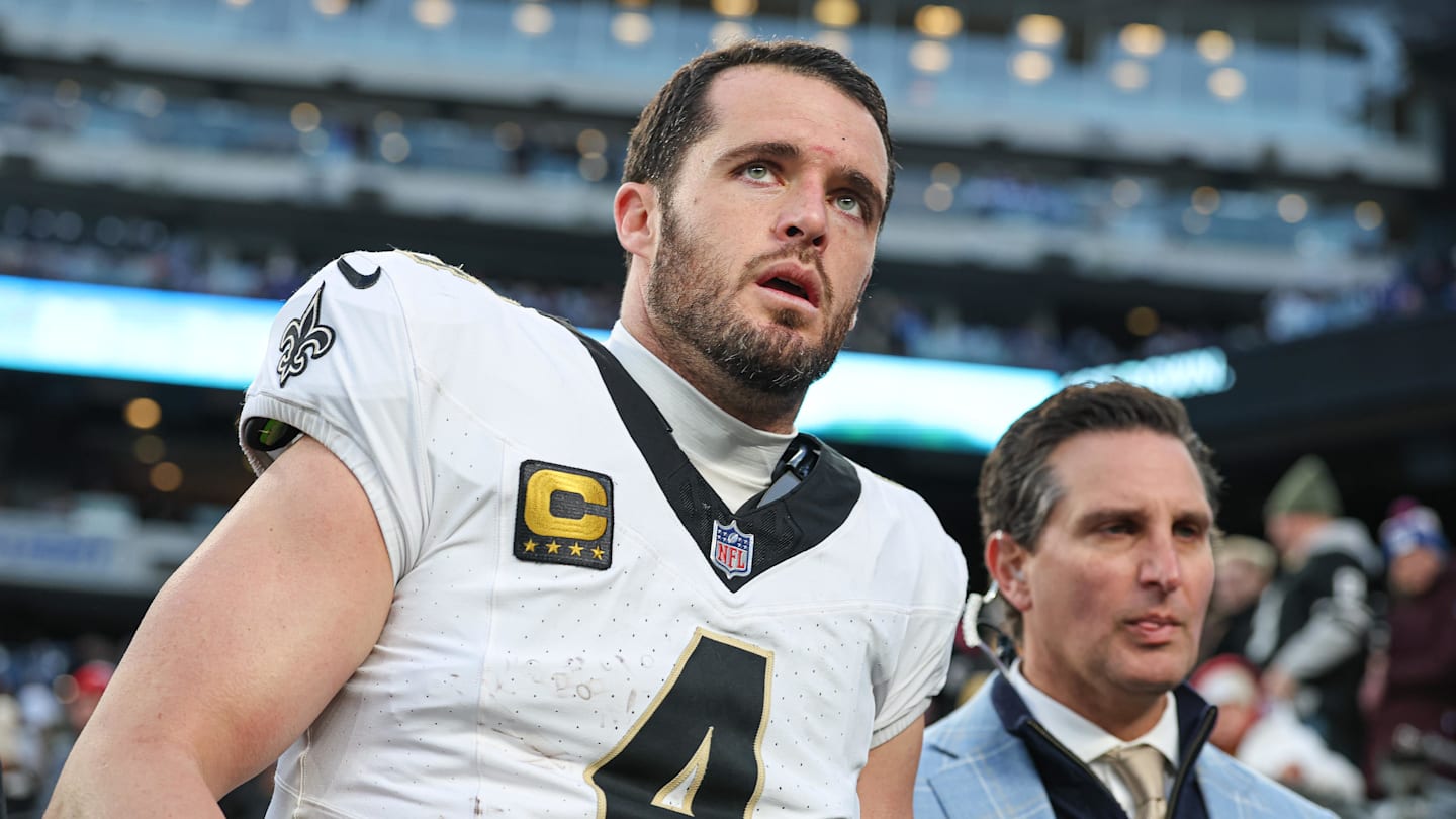 Derek Carr Linked to New NFC Team As Ex-Saints QB Mulls Coming Out of Retirement