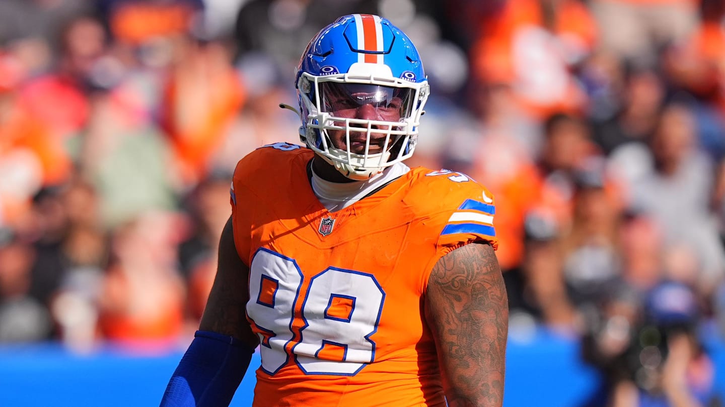 Denver Broncos defensive end John Franklin-Myers (98) could be a Shaq Barrett-style diamond in the rough for the Buccaneers in free agency.