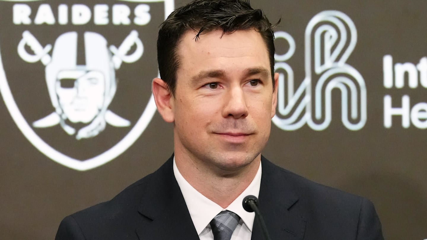 Kubiak Makes Yet Another Addition to His Coaching Staff