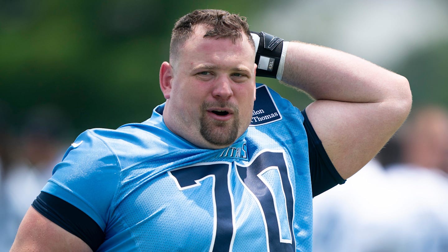 Tennessee Titans guard Kevin Zeitler (70) heads for the locker room after mandatory Titans Minicamp at Ascension Saint Thomas Sports Park in Nashville, Tenn., Tuesday, June 10, 2025.