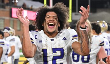 Washington Huskies wide receiver Denzel Boston