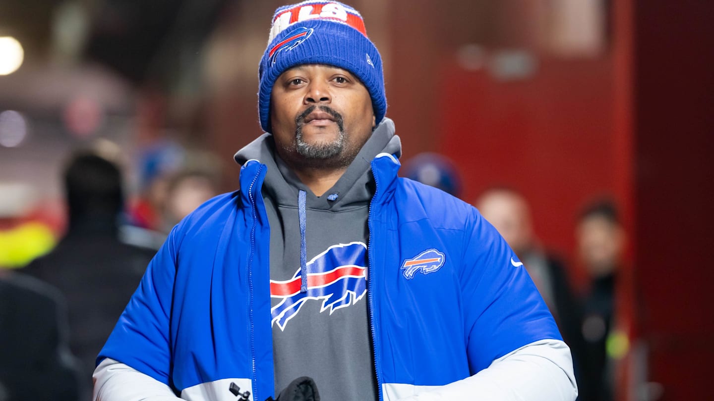 Broncos to Hire Ex-Bills Assistant as New WRs Coach