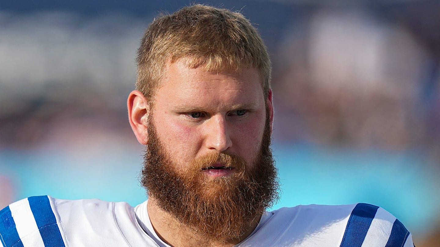 Indianapolis Colts offensive tackle Braden Smith (72) walks the sidelines Sunday, Dec. 3, 2023, during a game against the Tennessee Titans at Nissan Stadium in Nashville, Tenn.