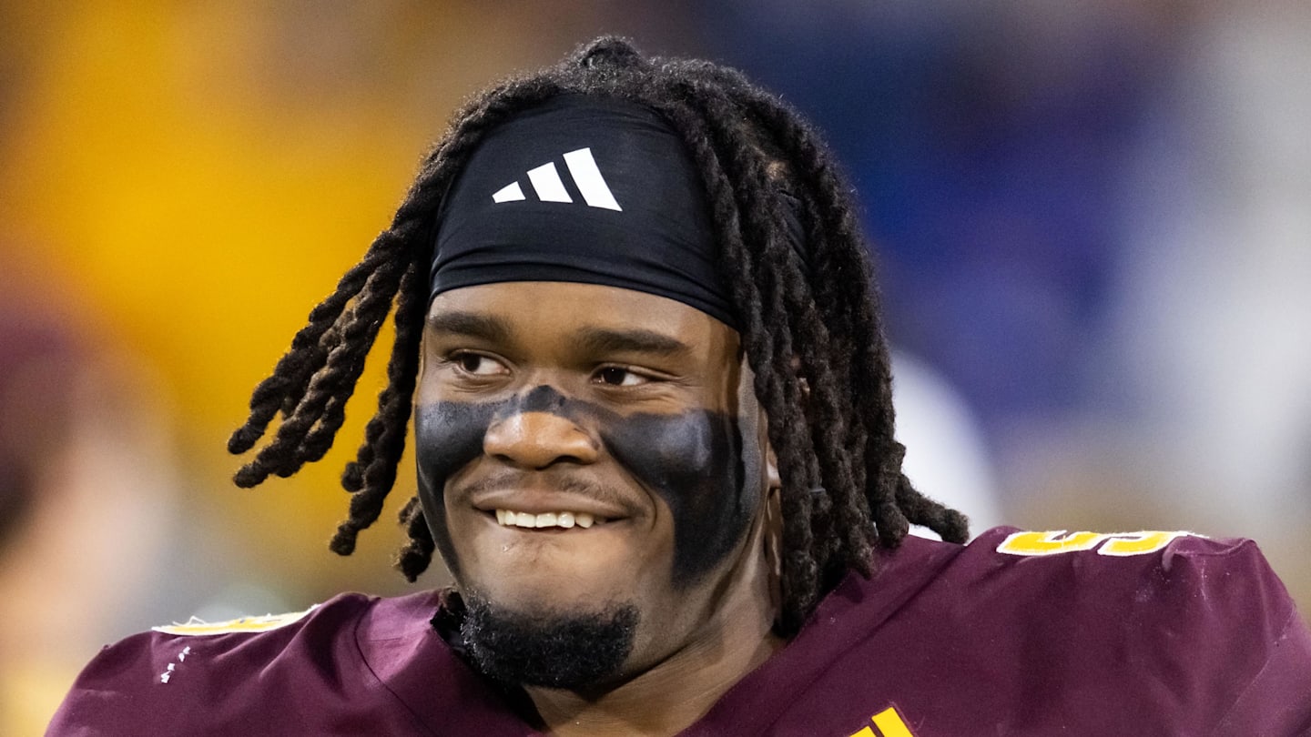Arizona State Sun Devils offensive lineman Max Iheanachor