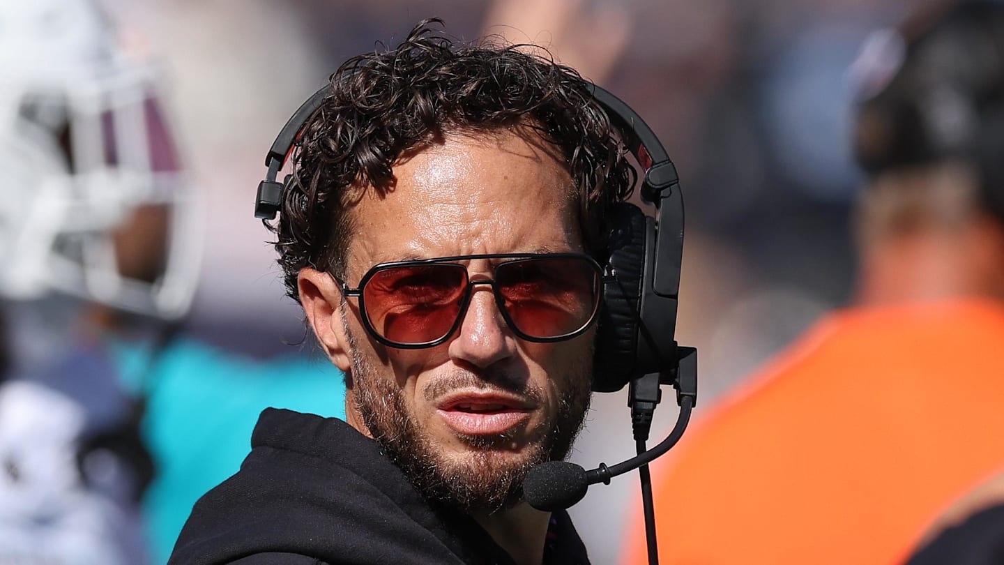 Miami Dolphins head coach Mike McDaniel