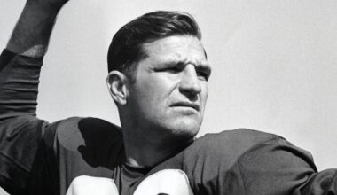 Former Washington quarterback Sammy Baugh