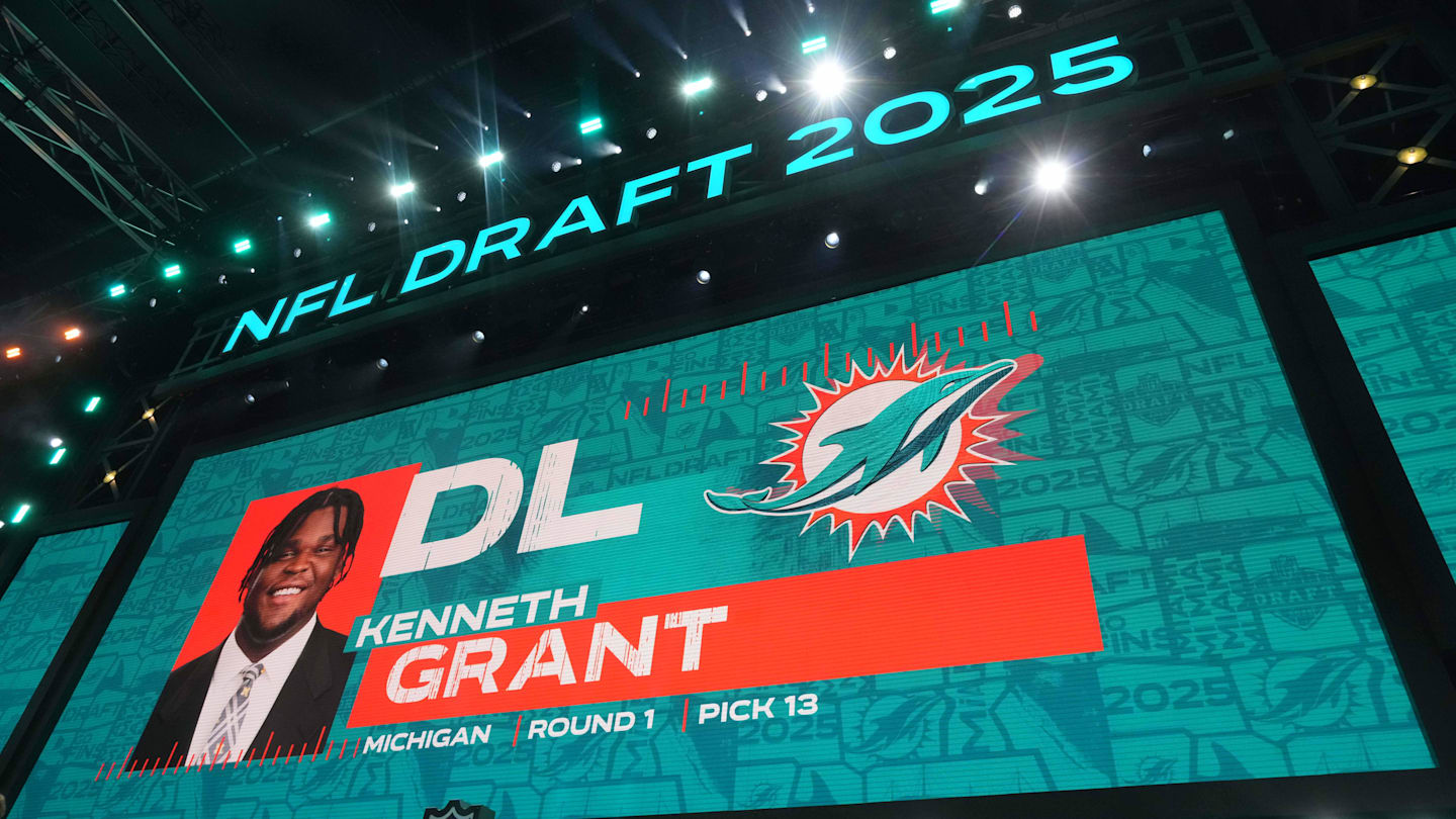 Dolphins in Indy to Scout Talent