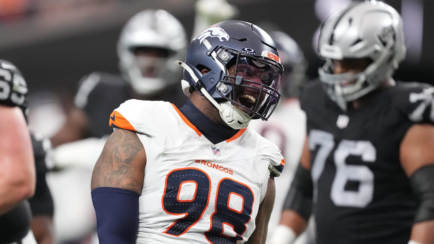 Free Agent DL Hints at Titans Signing Online