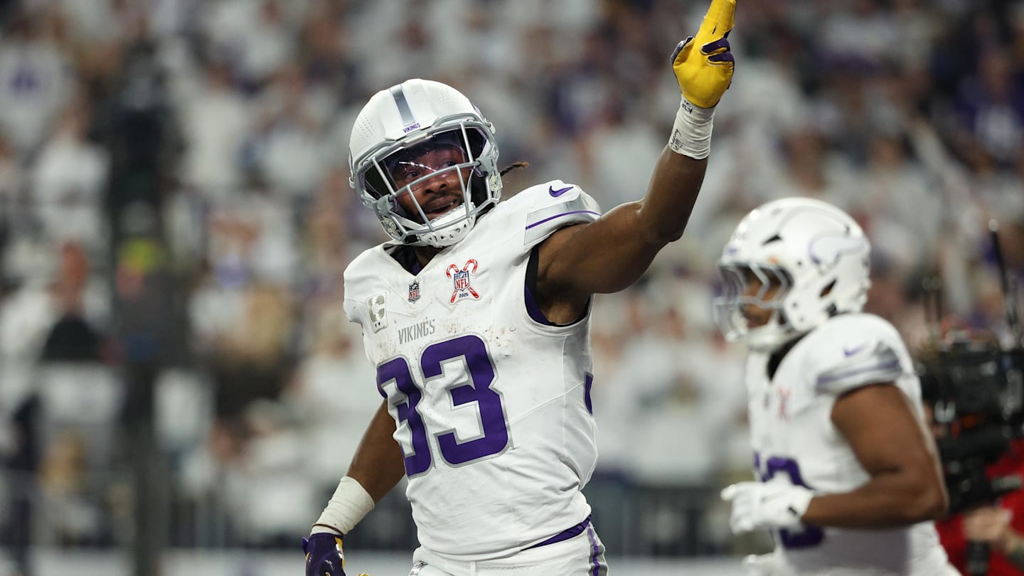 Should Vikings Look to Free Agency or Draft to Replace Aaron Jones?