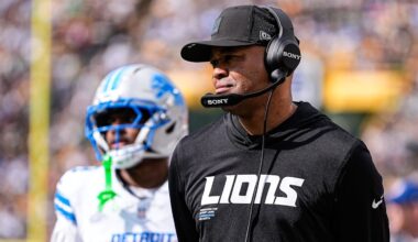 Detroit Lions passing game coordinator David Shaw watches a play against Green Bay Packers during the first half at Lambeau Field in Green Bay, Wis., on Sunday, September 7, 2025.