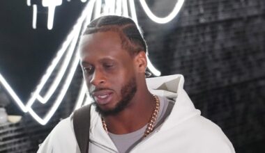 Las Vegas Raiders quarterback Geno Smith arrives