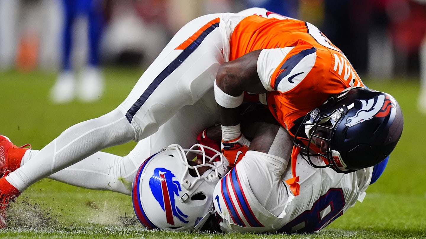 Bills' Controversial Interception vs. Broncos Wasn't a Catch, Insists NFL Executive