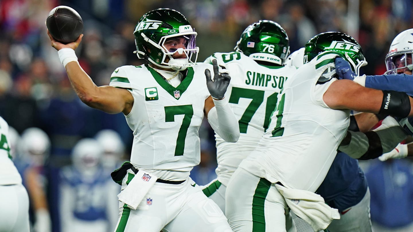 Jets Reveal Where Justin Fields Stands Right Now