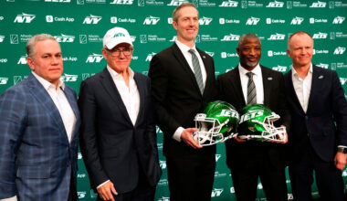 Jets Head Coach Aaron Glenn Sets the Record Straight on Woody Johnson