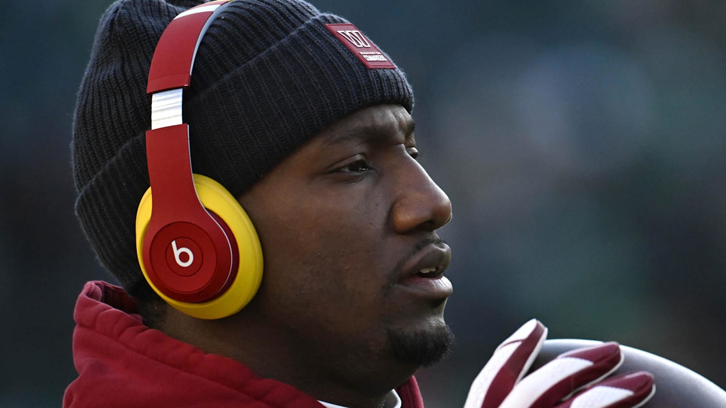 Washington Commanders wide receiver Deebo Samuel Sr.