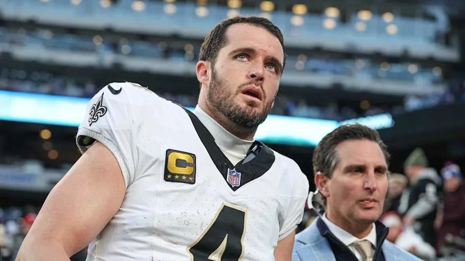 New Orleans Saints quarterback Derek Carr