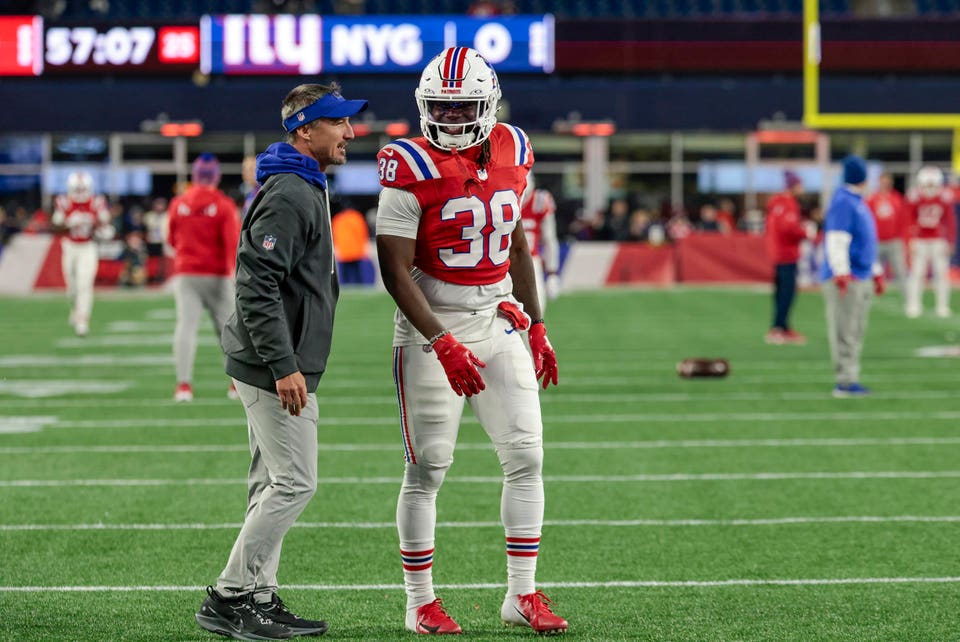 NFL: DEC 01 Giants at Patriots