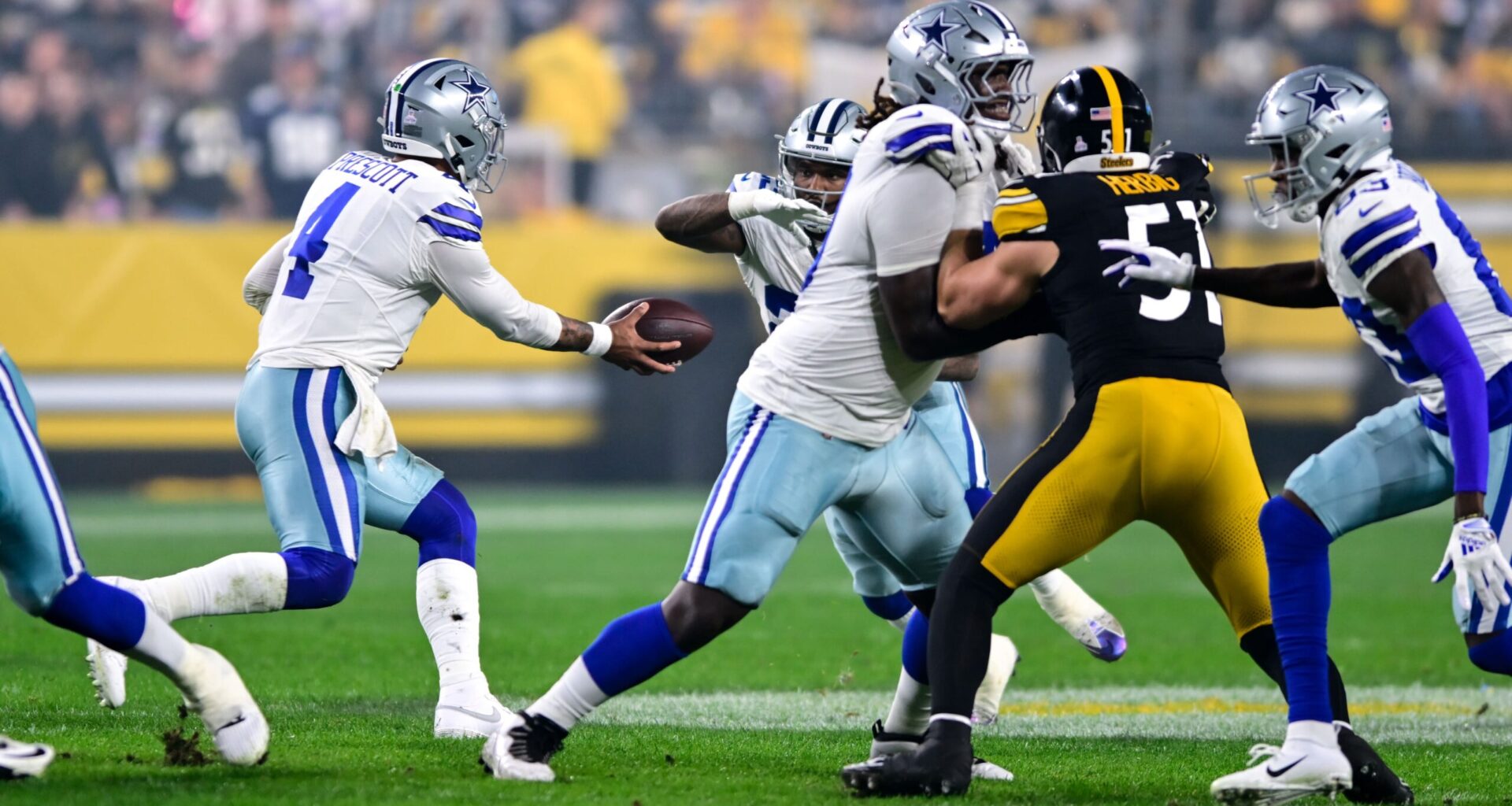 Steelers Predicted to Reunite Mike McCarthy With Former Cowboys RB