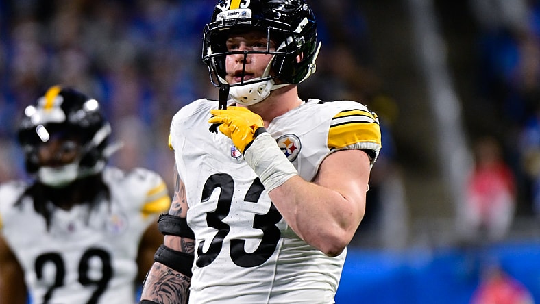 Steelers outside linebacker Jack Sawyer