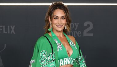 Nikki Bella Responds to Cooper DeJean Chants on WWE Raw