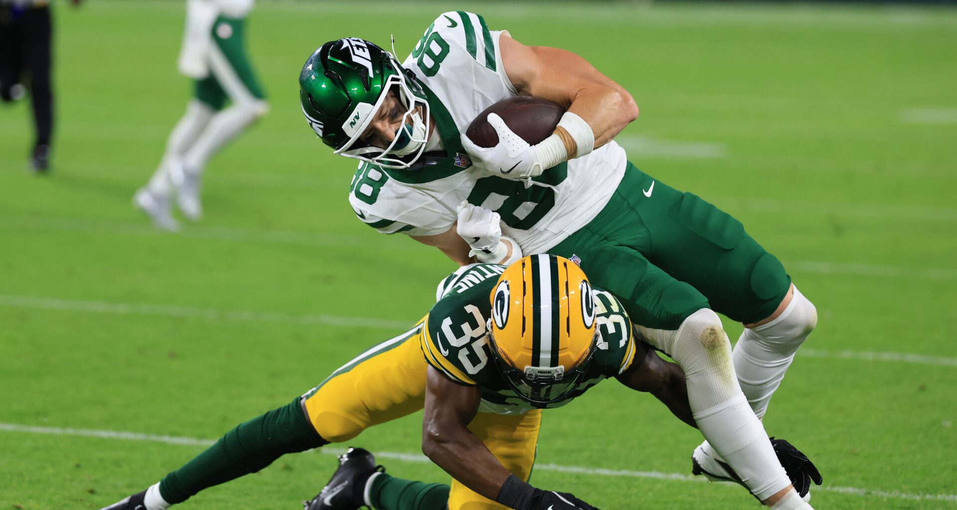 Dolphins Sign 'Uber-Talented' Tight End After Season