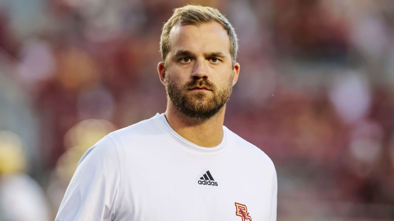 Why Dolphins' Jeff Hafley wrestled his new DC from Green Bay