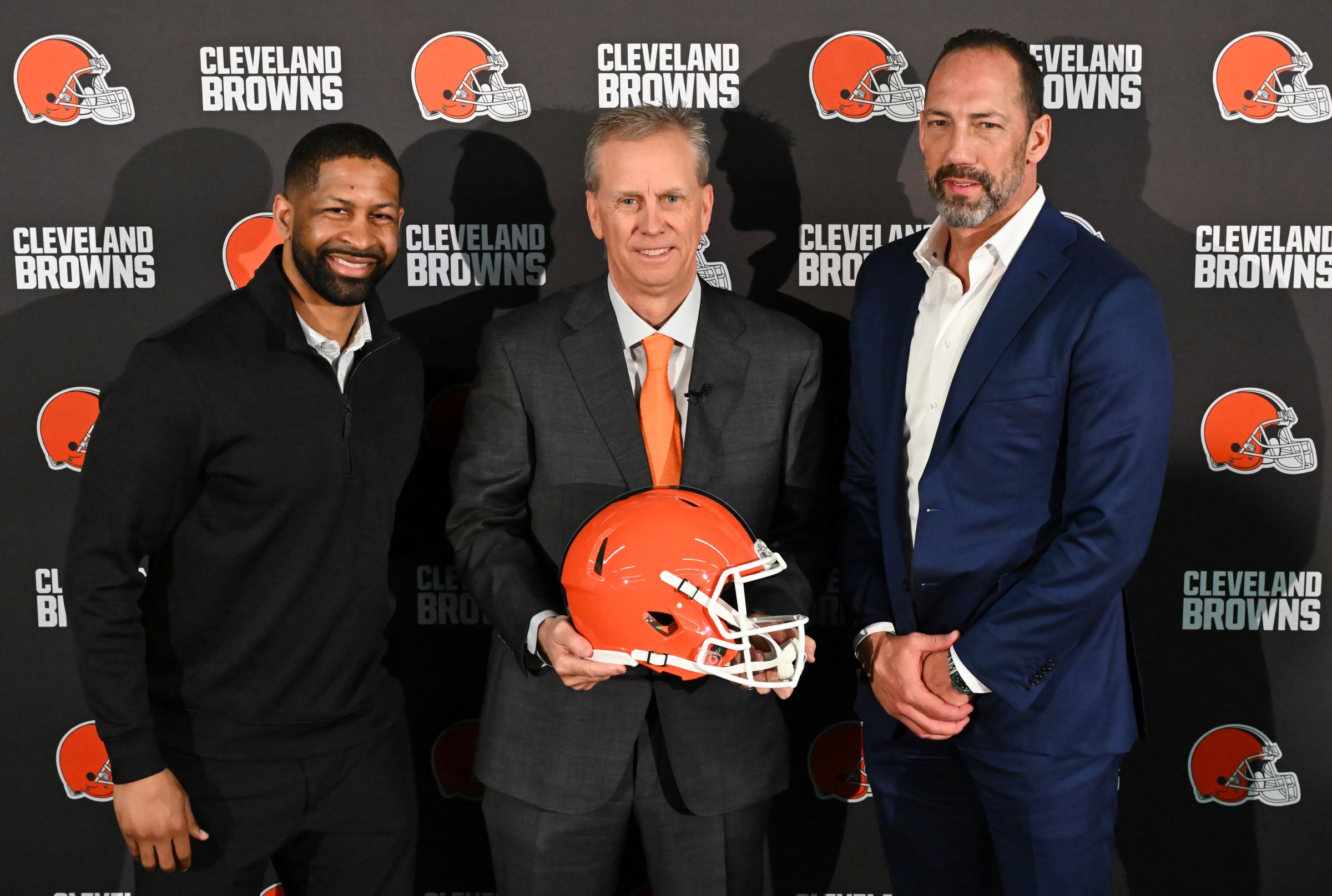 Browns HC Todd Monken was in no rush to talk to DC Jim Schwartz