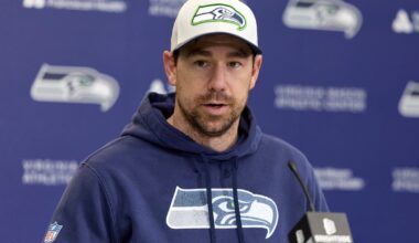 Raiders hire Seahawks OC Klint Kubiak as head coach