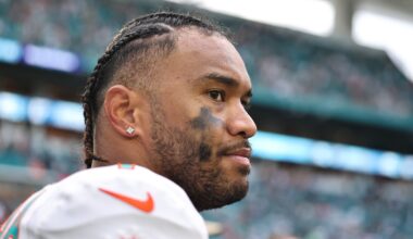 Dolphins' QB Conversation Takes a Turn as 4-Time Pro Bowler Named Team Fit