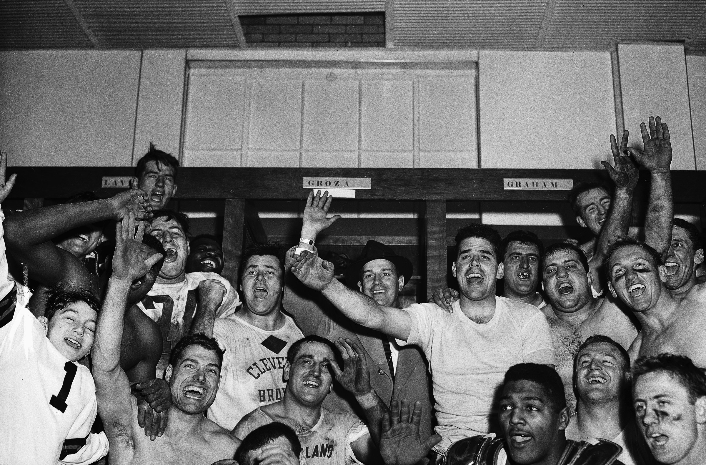 Sunday Dawg Chow (2/8): They used to win championships here.