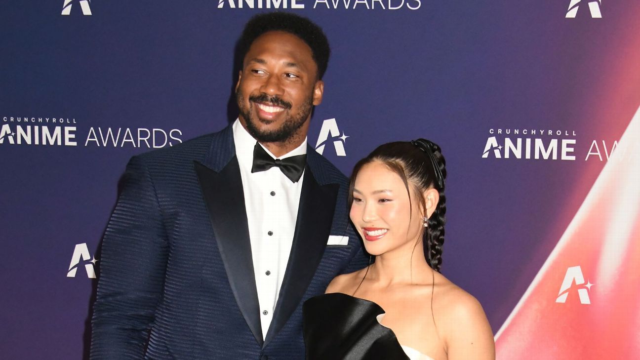 Myles Garrett supports Chloe Kim at 2026 Olympics in Milan